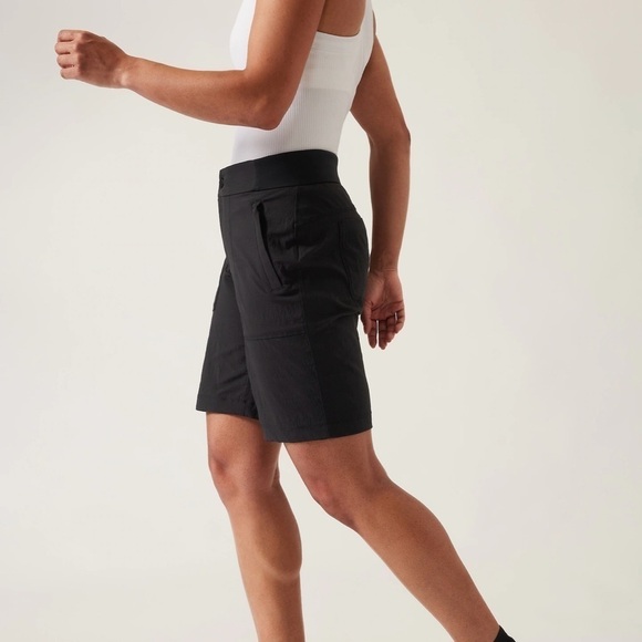 Athleta Trekkie Bermuda 2.0 Shorts 9” Lightweight Ripstop Hiking Camping Black 4 - Picture 3 of 13